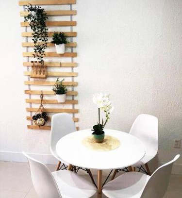 Mid Beach Apartment | MODERN AND ECLECTIC APARMENT A STEPS THE BEACH