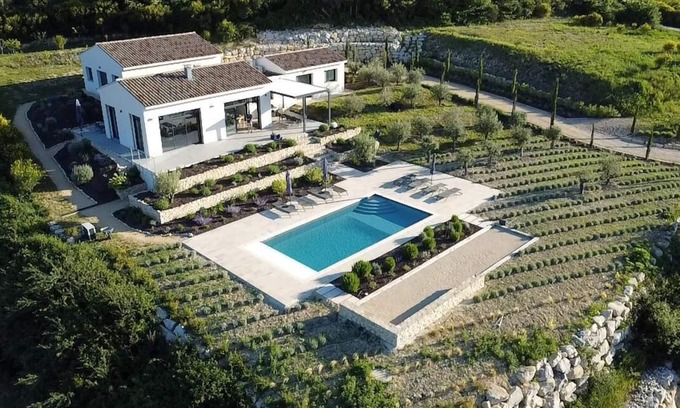 Villedieu Villa | Modern and luxurious Villa classified 5 stars