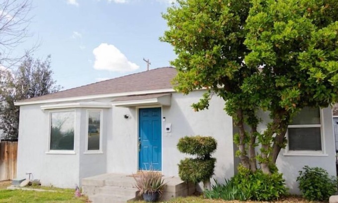 Bakersfield House | Modern and Relaxing Home