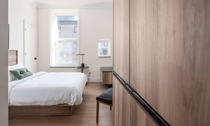 Latin Quarter Apartment | Modern and well-equipped room on Saint-Denis
