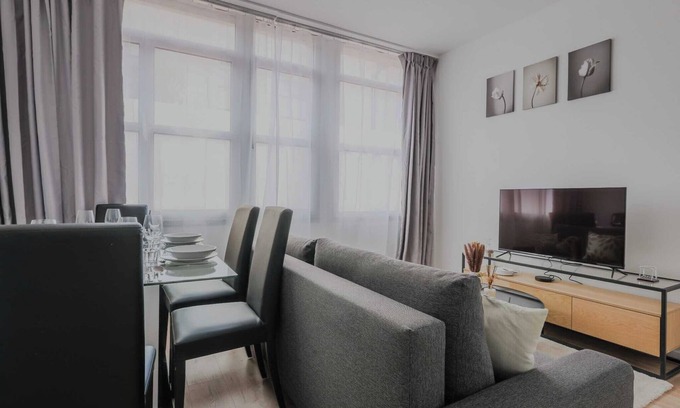 Levallois-Perret Apartment | Modern Apartment - 2BR/6P- Levallois-Perret