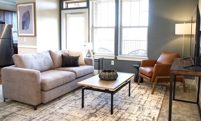 Briargate Apartment | Modern Apartment in Prime Location (ID5260X15)