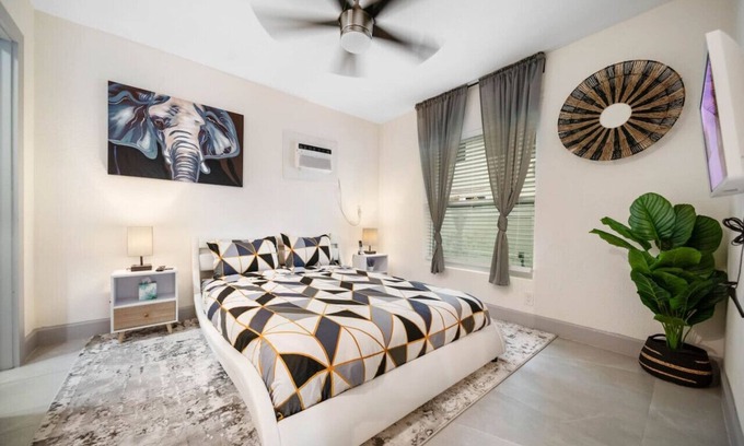 Victoria Park Apartment | Modern Apartment Near Las Olas Beach
