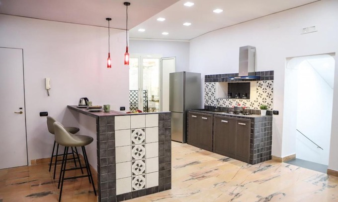 Historical Center Apartment | Modern Apartment at Piazza del Gesu' by Wonderful Italy