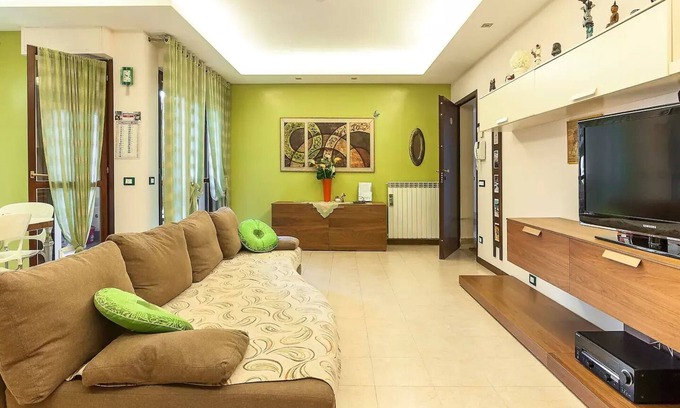 Latina Apartment | Modern Apartment Central Area