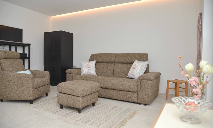 Genestrerio Apartment | Modern apartment Dora