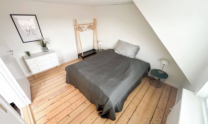 Aalborg Apartment | Modern apartment for 6 in city center