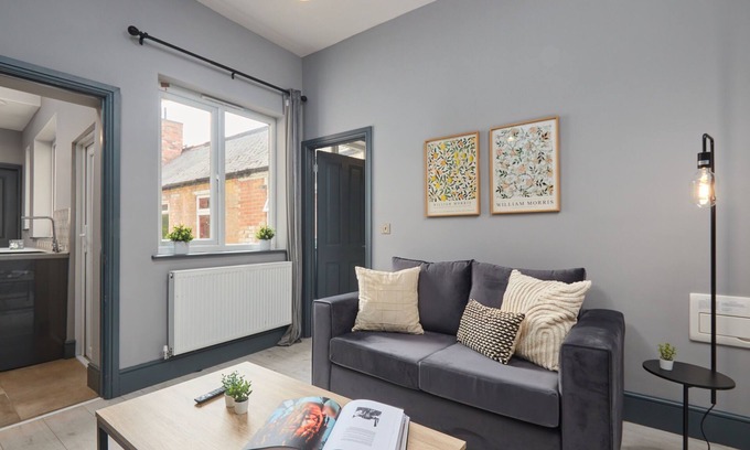 Darley Abbey Apartment | Modern Apartment for Contractors | Free Wi-Fi