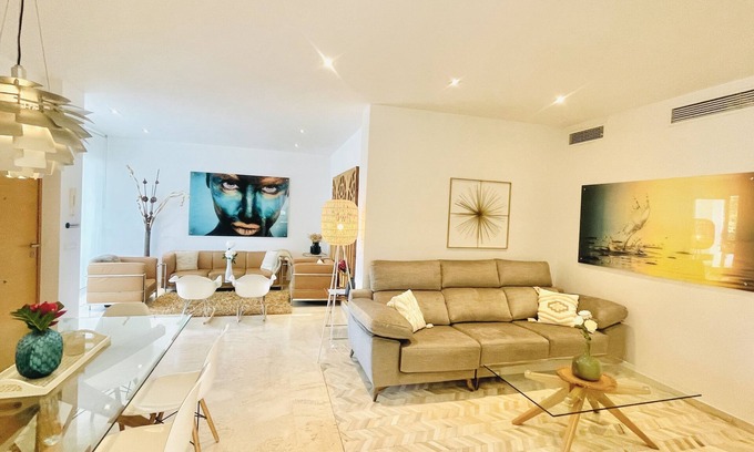Marbella Apartment | Modern apartment in amazing surroundings at Golden Mile, 4 pools, tennis etc