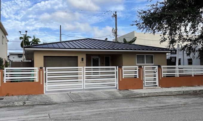 West Little Havana Apartment | Modern apartment in Miami. Family/pet friendly.