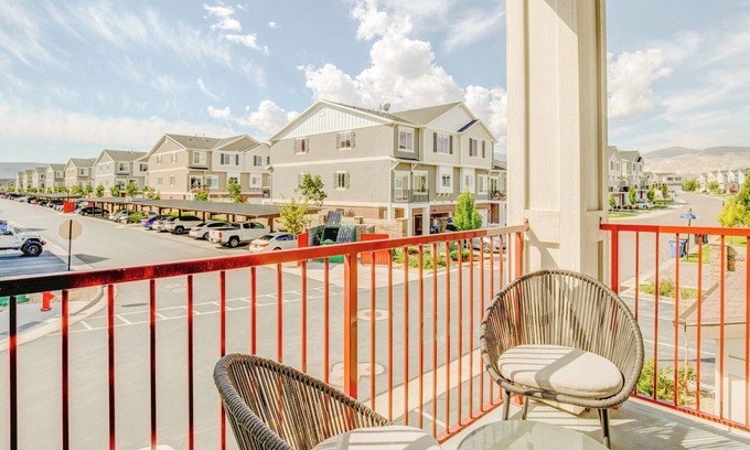 Herriman Apartment | Modern Apartment in Prime Location (ID4854X37)