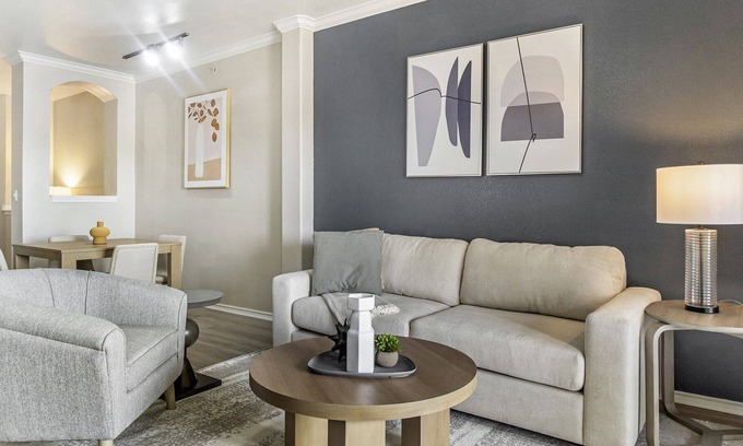 Lewisville Apartment | Modern Apartment in Prime Location (ID6329X47)