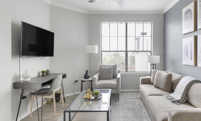 Lewisville Apartment | Modern Apartment in Prime Location (ID6080X18)