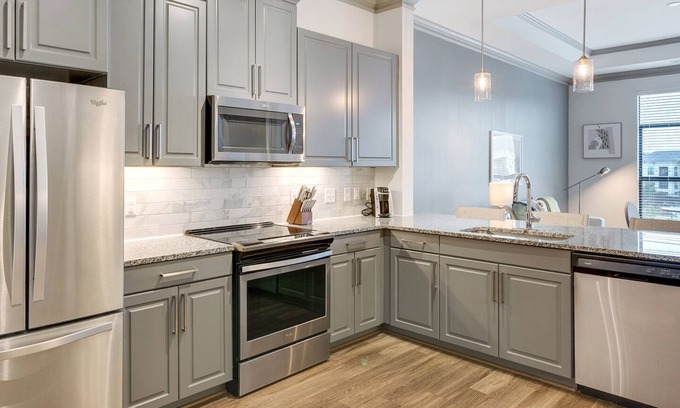 Garland Apartment | Modern Apartment in Prime Location (ID8403X71)