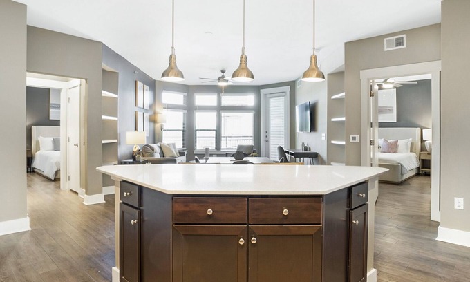 Allandale Apartment | Modern Apartment in Prime Location (ID8652X4)