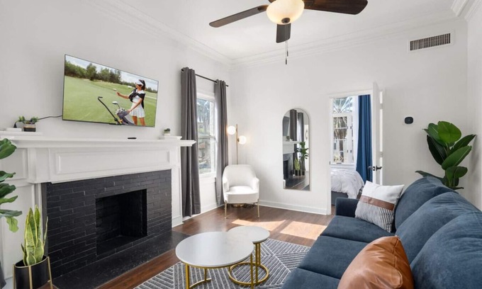Roosevelt Apartment | Modern Apartment in the Heart of Phoenix (7)