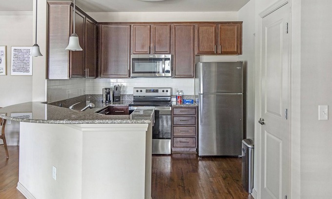 Huntsville Apartment | Modern Apartment in Prime Location (ID4361X09)