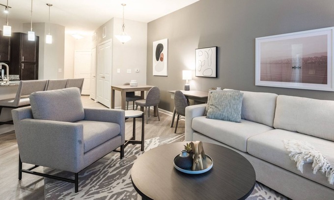 League City Apartment | Modern Apartment in Prime Location (ID8759X16)