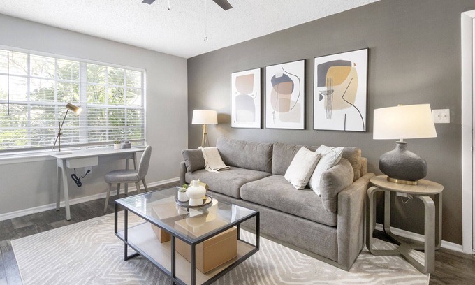 Plant City Apartment | Modern Apartment in Prime Location (ID9296X25)