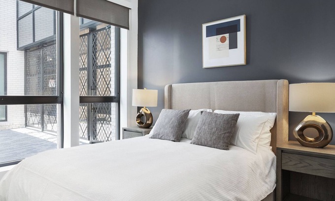Downtown Wilmington Apartment | Modern Apartment in Prime Location (ID7525X79)