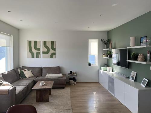 Akureyri Apartment | Modern apartment