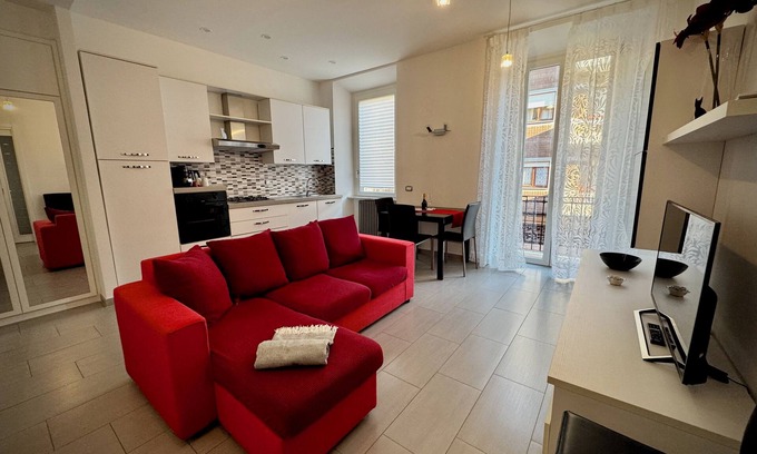 Civitavecchia Apartment | Modern apartment in city center, 5 min. walk from rail station and cruise port.