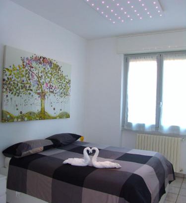 Bulciago Apartment | Modern Apartment Luci & Stelle near Lake Como