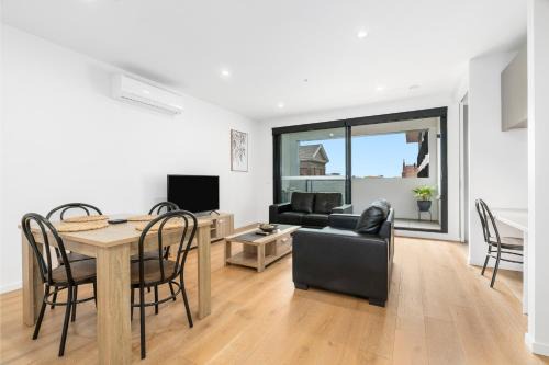 Geelong Apartment | Modern Apartment near Hospital