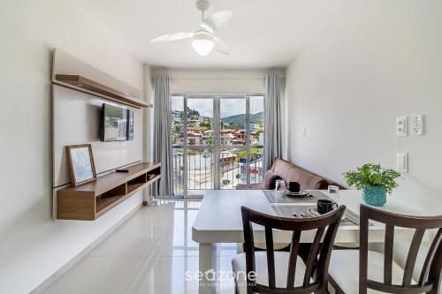 Pioneiros Apartment | Modern apartment near the BC Ferris Wheel MBH0601