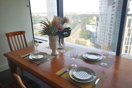 Sydney Olympic Park Apartment | Modern apartment+office w Parking @ Olympic Park