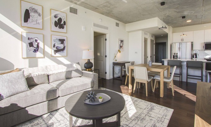 St. Petersburg - Clearwater Apartment | Modern Apartment in Prime Location (ID8503X97)