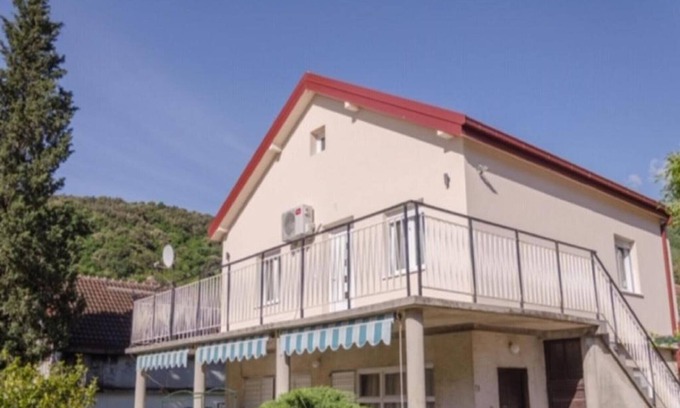 Kamenari Apartment | Modern Apartment with Terrace in Herceg Novi - Two Bedroom Apartment