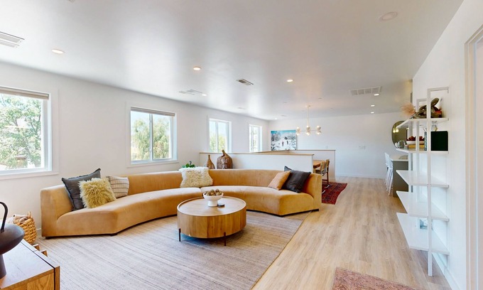 Historic Livingston Apartment | Modern apartment w/private W/D, near local attractions
