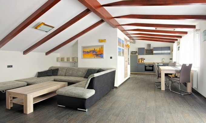 Freienhufen Apartment | Modern apartment with plenty of space for 4 people