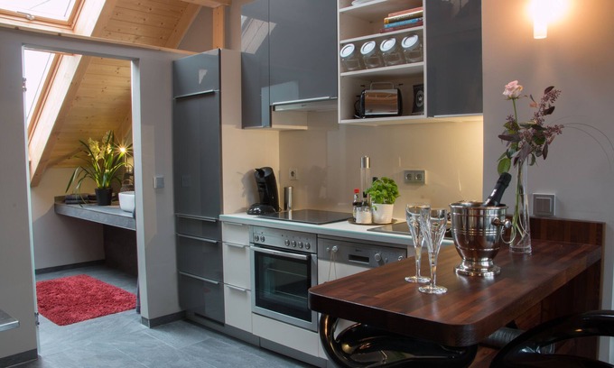 Saarlouis Apartment | Modern apartment with loggia