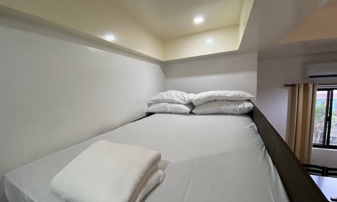 Palompon Apartment | Modern Apartment with Balcony