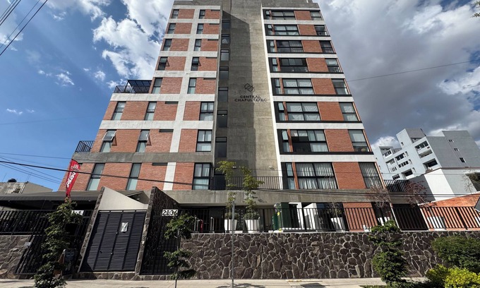 Guadalajara Apartment | Modern Apt in Americana - Close to Centro and Expo
