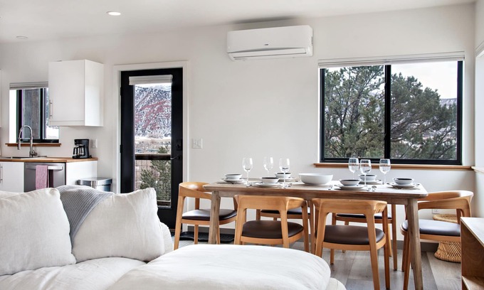 Carbondale Apartment | Modern Apt. w/Grill, MTN Views Near Dwtn Basalt, Whole Foods, 25 min. to Aspen!