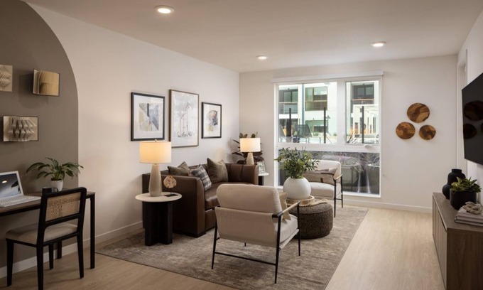 Mountain View Condo | Modern Avelle 2BR Condo – Family Friendly Stay