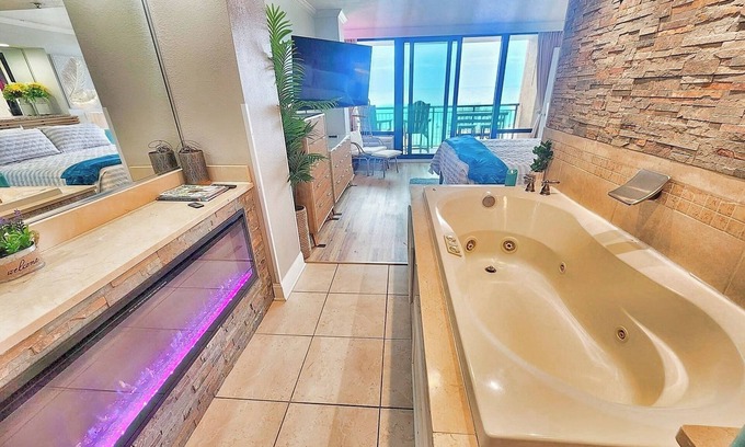Myrtle Beach Condo | Modern Awesome Jacuzzi Romance Condo w 2 bathrooms