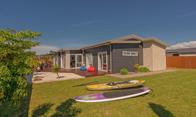 Whitianga House | Modern Beach Pad - Whitianga Holiday Home