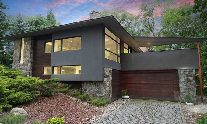 Ogden Dunes House | Modern Beachside Escape