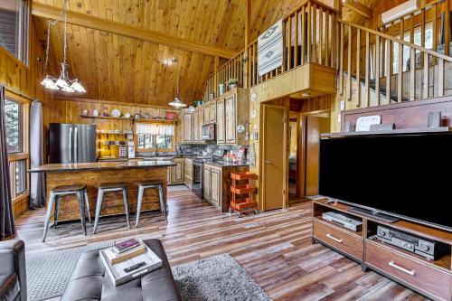 Rapid City House | Modern Black Hills Cabin with Loft and Wraparound Deck