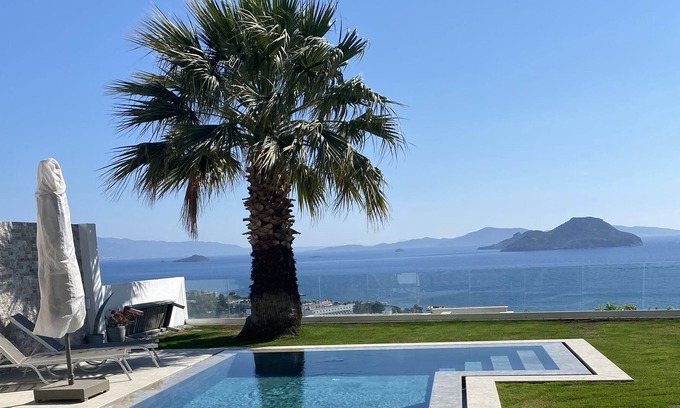 Bodrum City Center Villa | Modern Bodrum Villa Amazing view pool and Garden