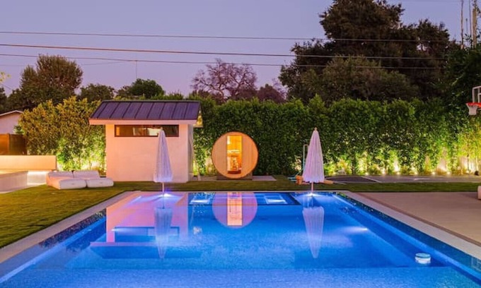 Lake Balboa House | Modern Bohemian 5BD w/Pool