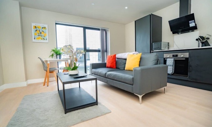 Seisdon Apartment | Modern & Bright 1 Bed Apartment in Birmingham