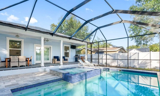 Riverside Heights House | Modern Bungalow - Private POOL and SPA