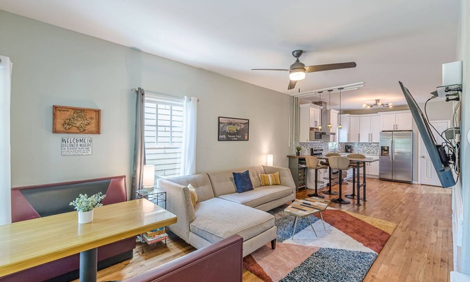 Summerhill House | Modern Bungalow | Quiet Downtown Oasis