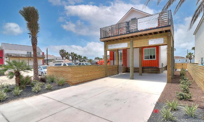 Shibui Sands House | Modern by the Sea Orange ES1430
