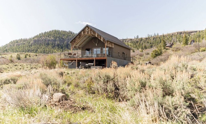 Gunnison Cabin | Modern Cabin at Blue Mesa, INCREDIBLE VIEWS, 40min from BLK CNYN